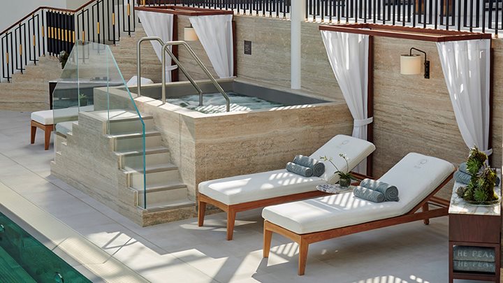 The Carlton Tower Jumeirah Swimming Pool (1)
